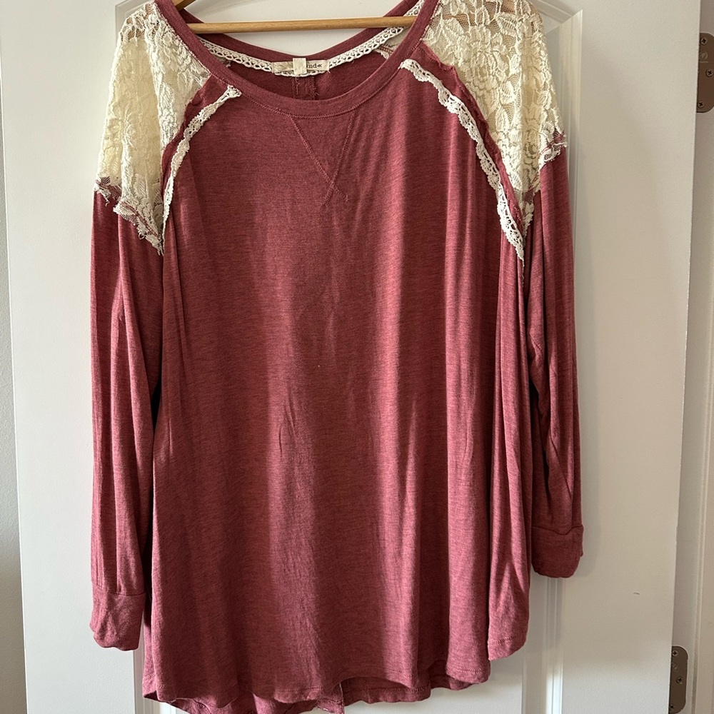 Women's Lace Shoulder Top - Pink